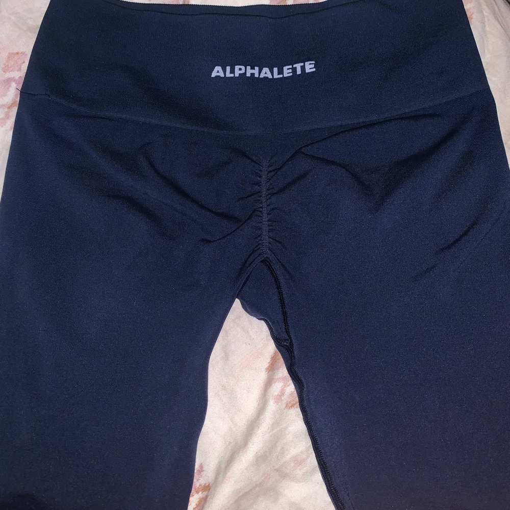Alphalete Amplify legging in Tuxedo Blue